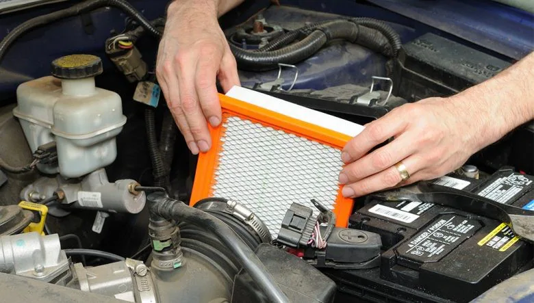 Changing cabin filter in electric car 2025